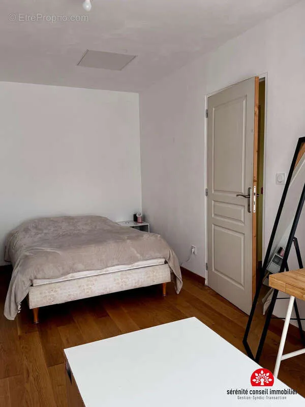 6-toaline maja asukohas Irigny