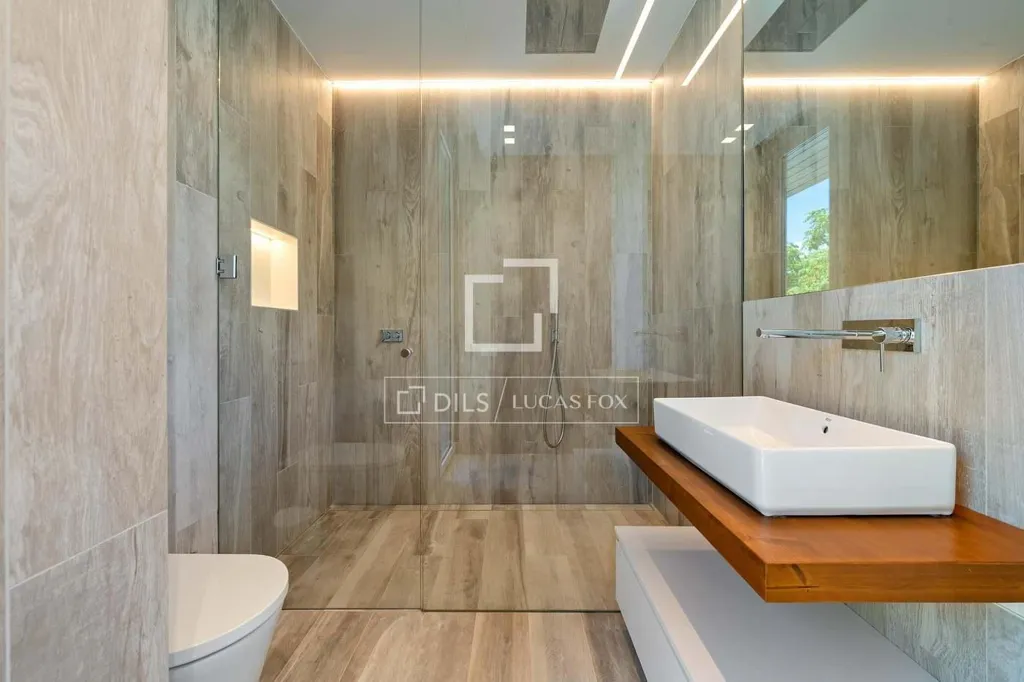 Vannitoad - Modern House with Pool in Reus