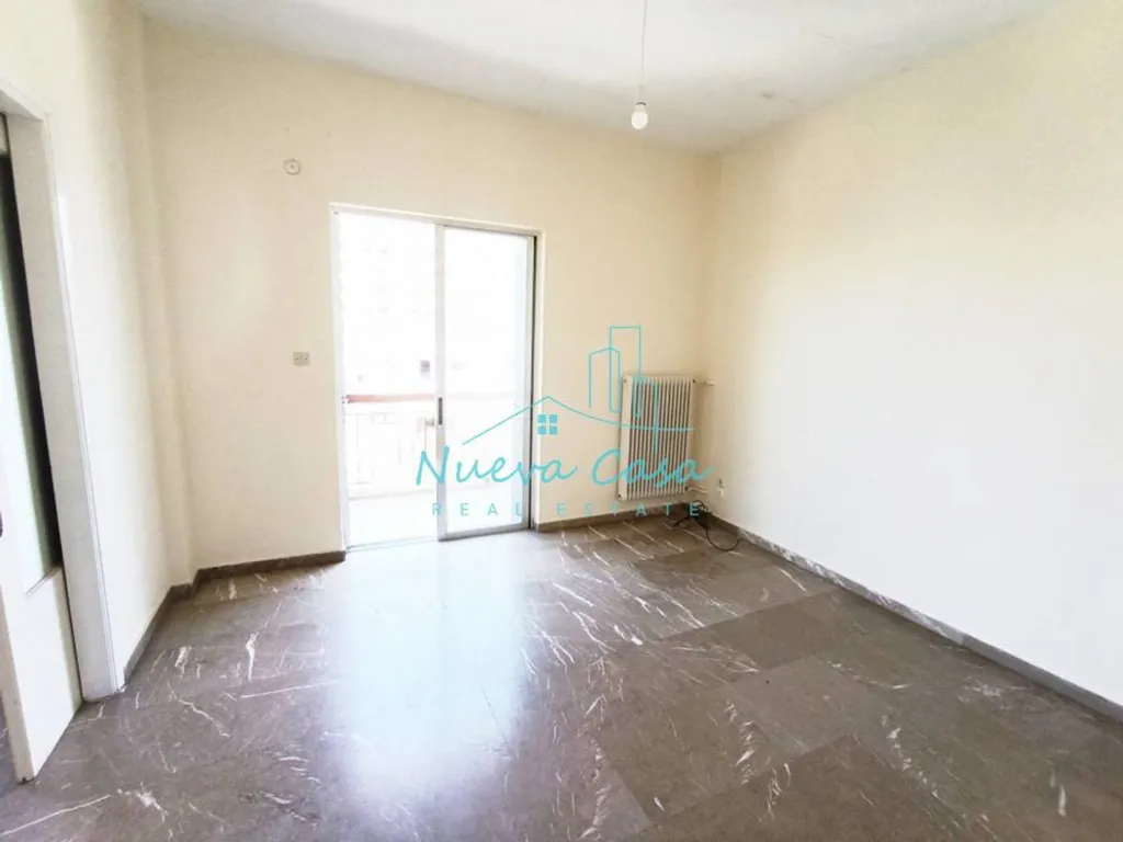 Toad - 2nd Floor Apartment with Balcony in Patras