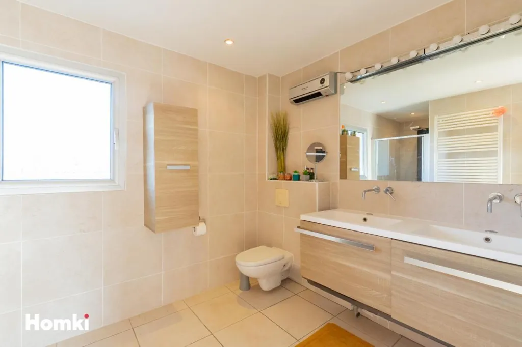 Vannitoad - Contemporary Villa with Pool in Flourens