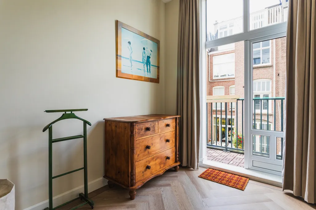 Rõdu - Renovated Upper-Floor Apartment in Duinoord