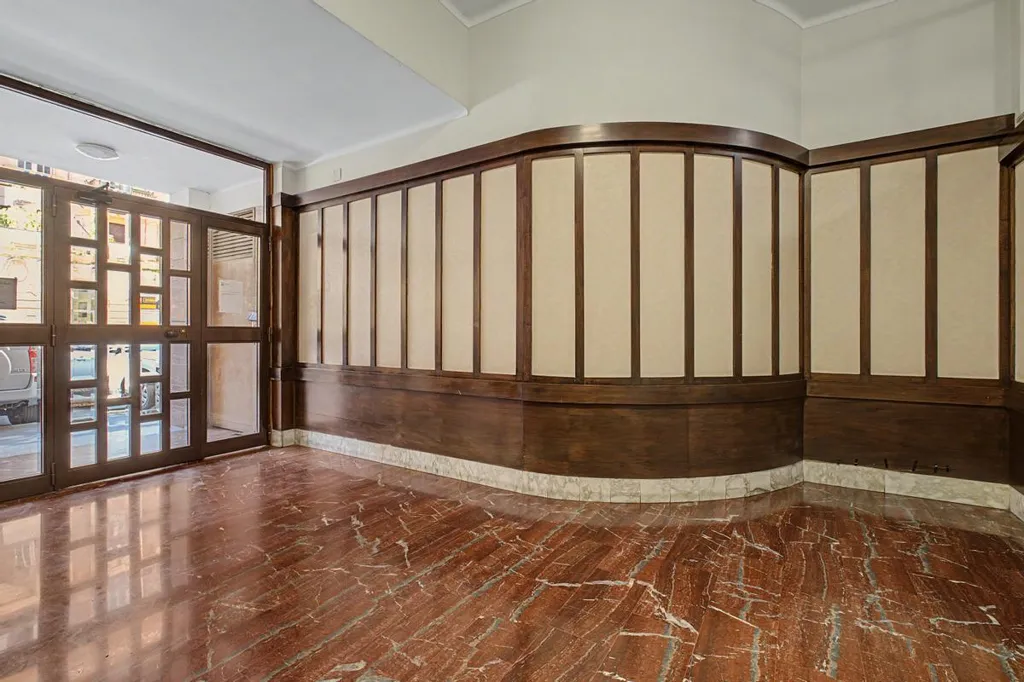 Esik - Triplex with Balcony in Ostia, Rome