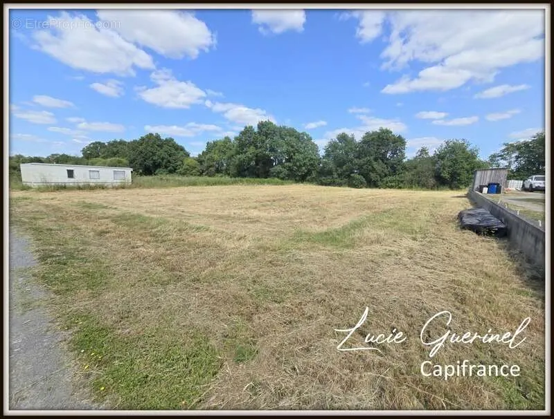 Jardín - Building Land with Planning Permission in Moisdon la Rivière