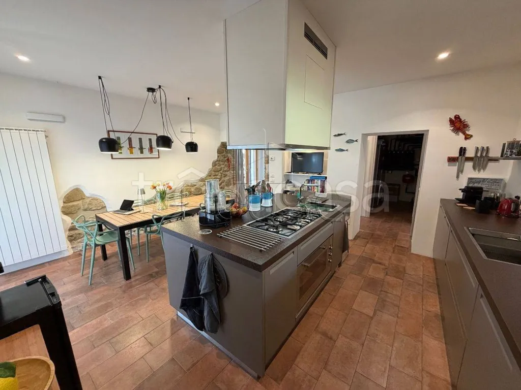 Cuisine - Luxury Villa with Panoramic Views in Umbertide