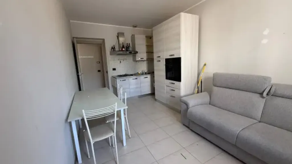 Séjour - Rustic Bilocale with Private Garden in Turate