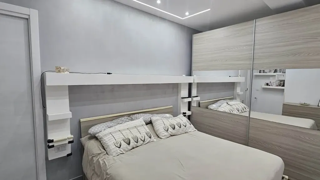 Magamistoad - Modernised Apartment with Panoramic Balcony in Messina