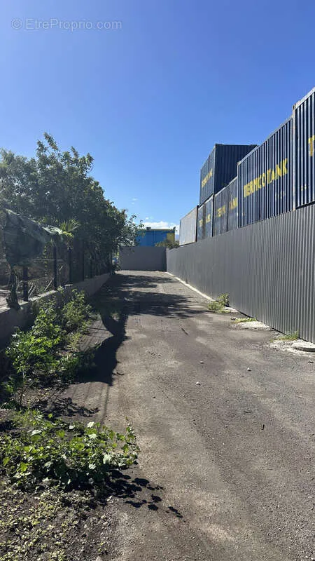 Giardino - Constructible Plot in L'Étang-Salé