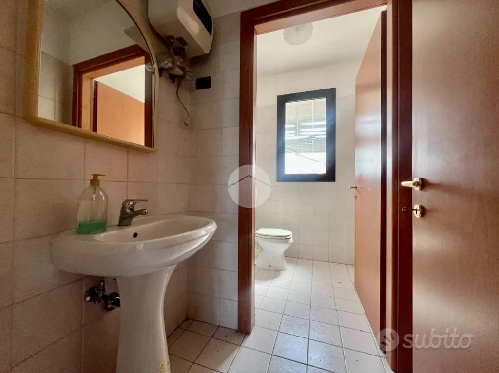 Salles de bain - Versatile Palazzina with Terrace in Vigonovo
