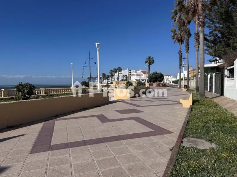 Bright Apartment with Sea View in Chipiona