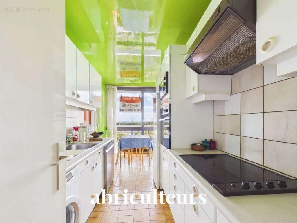 Cucina - Penthouse Apartment with Panoramic View in Garches