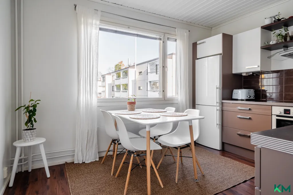 Salle à manger - Spacious Flat with South-Facing Terrace in Helsinki