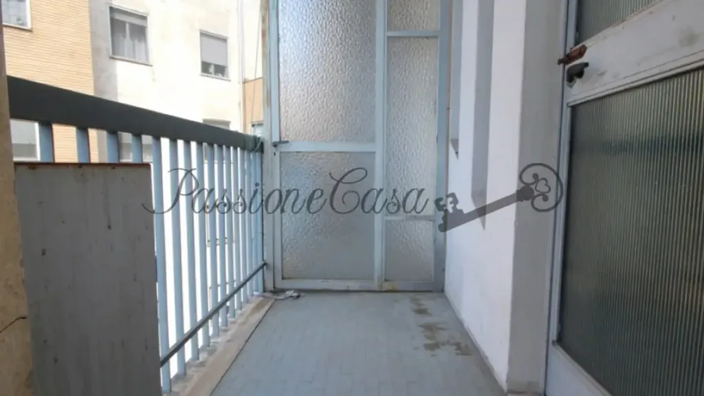 Balcon - Bright Apartment with Balcony in Vigevano Centre