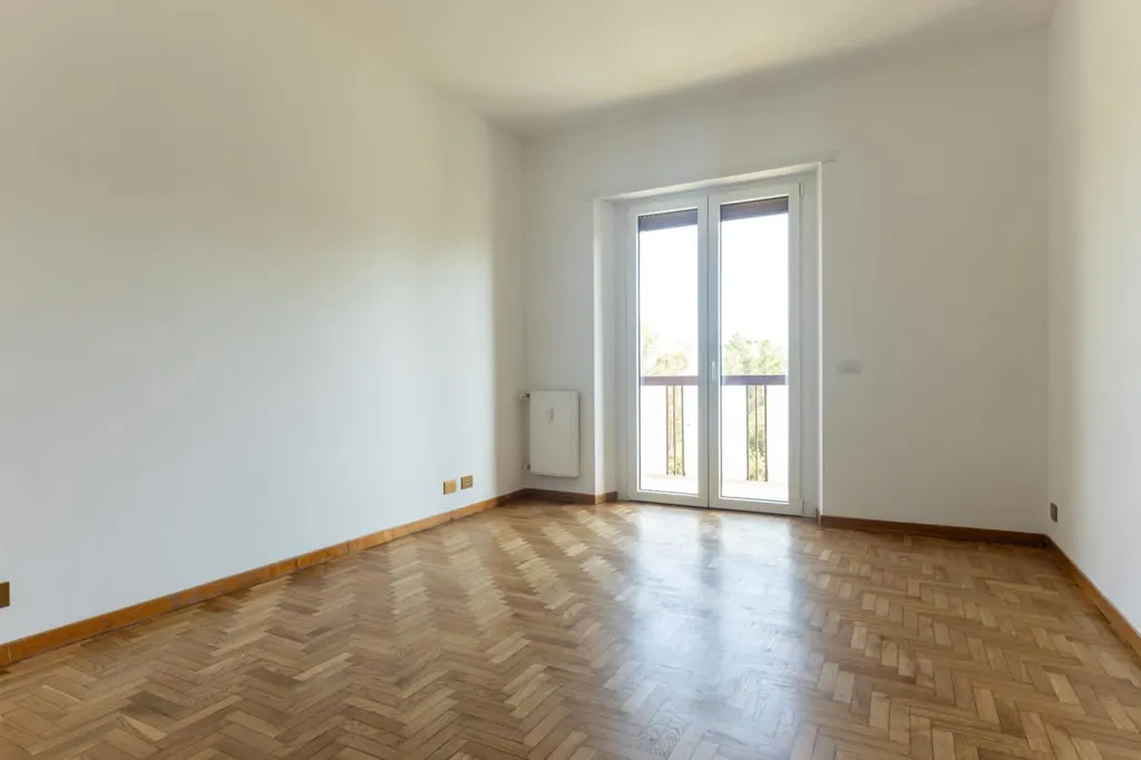Pièces - Four-Bedroom Apartment with Terrace in Rome