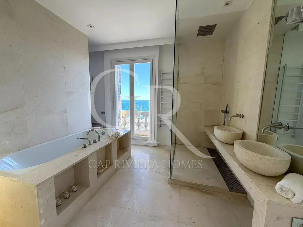 Salles de bain - Maison Vue Mer avec Piscine à Eze