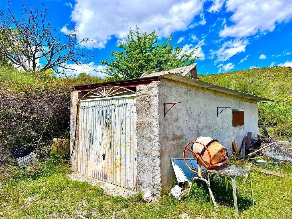 Välivaade - Rustic Finca with Water Source in Sierra de Júbar