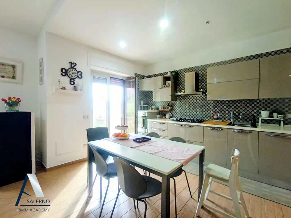 Cuisine - Apartment with Terrace in Baronissi