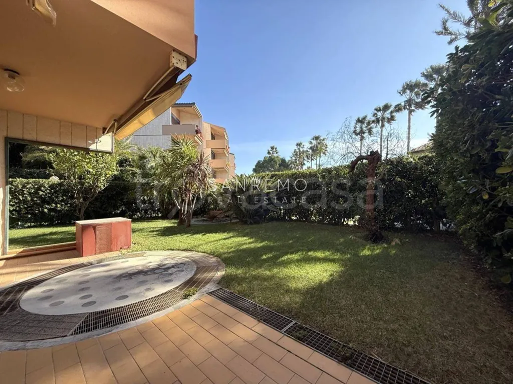 Terrass - Trilocale with Sea View in Sanremo