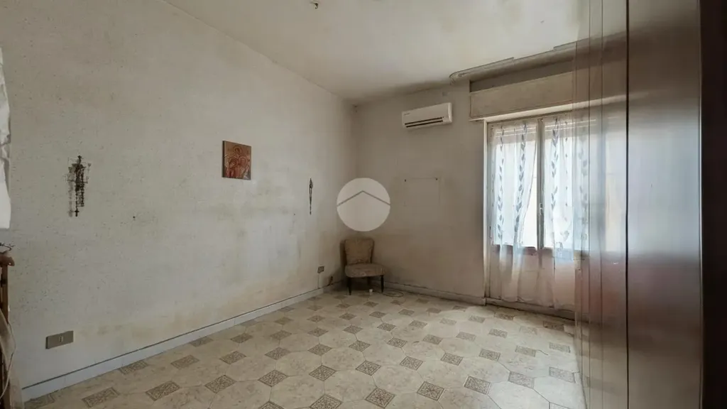 Pièces - 5-Room Apartment with Balcony in Palermo