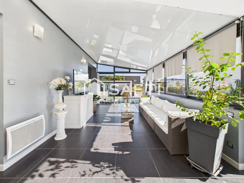 Terrasse - Maison avec Piscine et Dépendance à Fonsorbes