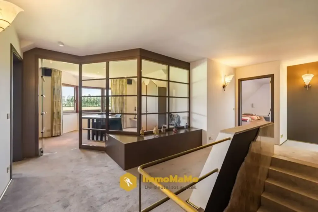 Entrée - Villa avec Piscine Intérieure et Écuries à Mendonk