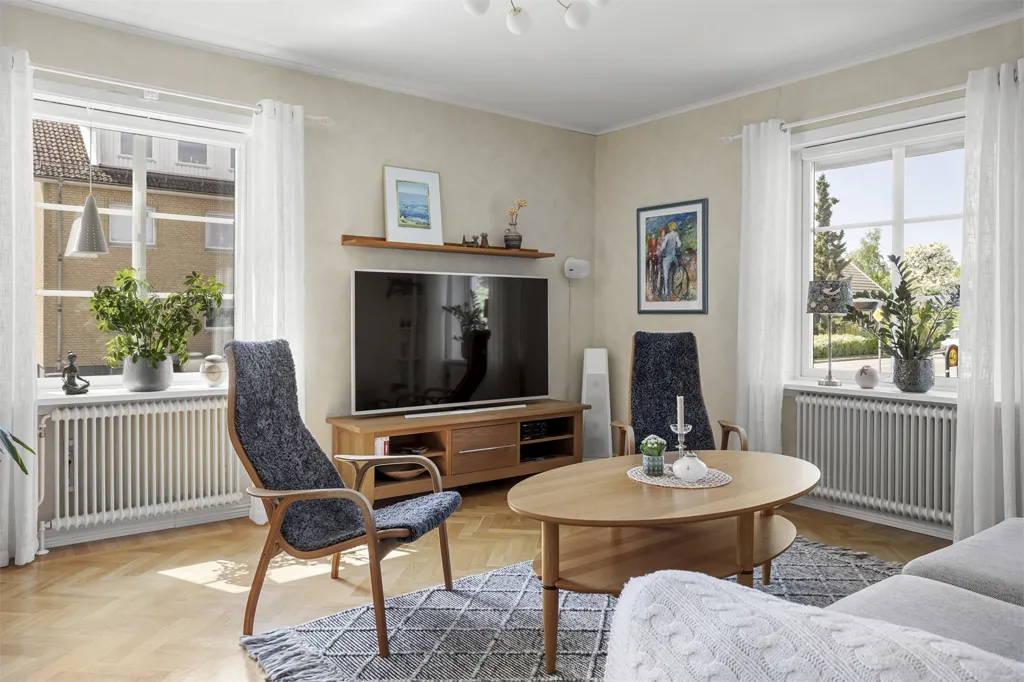 Elutuba - Charming 1933 Villa with Garden in Central Location
