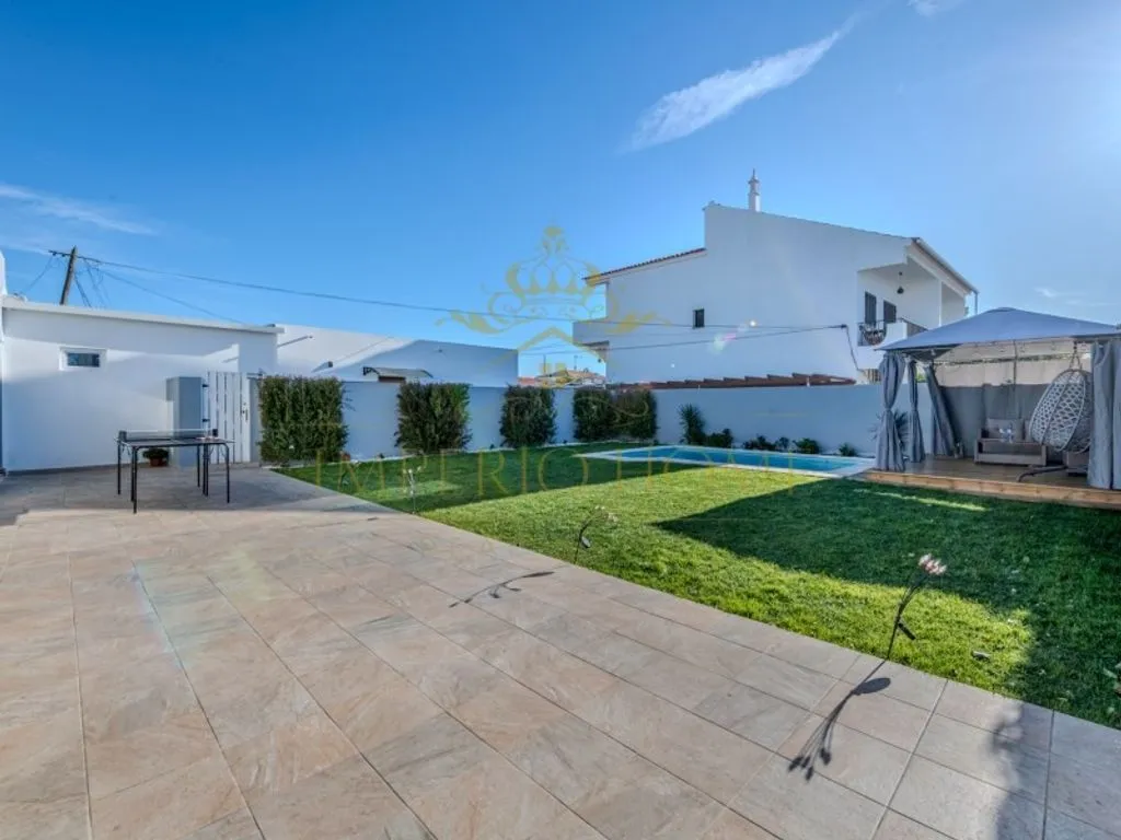 Aed - 2+2 Bedroom Villa with Pool in Albufeira