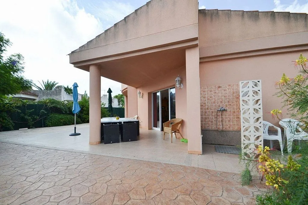 Terrass - Chalet with Pool in Riumar Beachfront