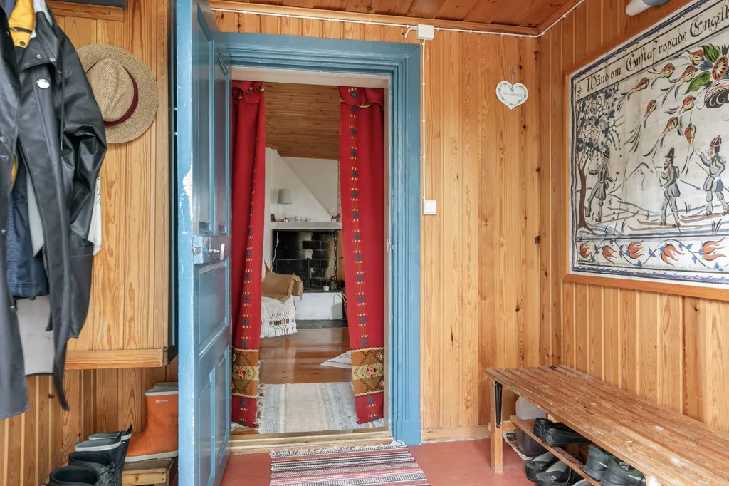 Ingresso - Charming Red Cottage with Garden in Västerbyn