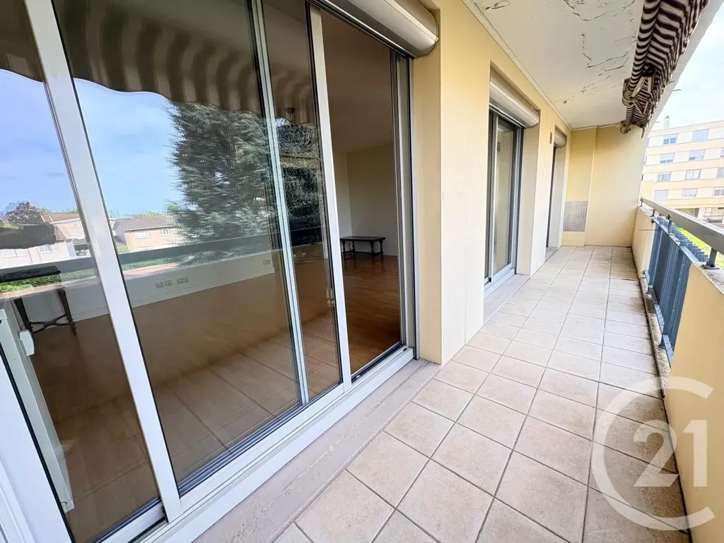 Balcone - T2 with Balcony in Bourg-en-Bresse