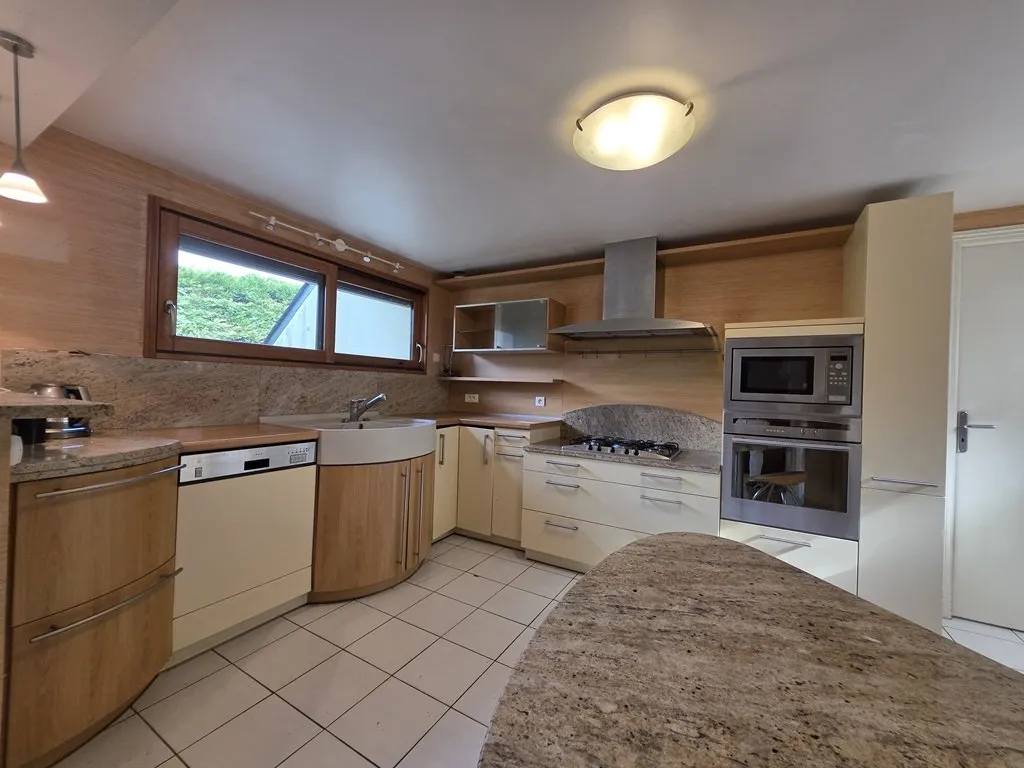 Cuisine - Maison d'Architecte avec Jardin Clos à Quimper Sud