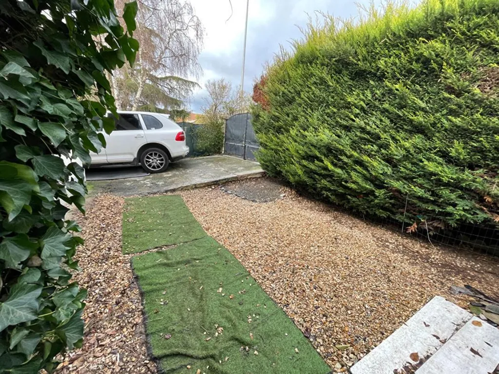 Välivaade - Detached House with Garden in Maintenon