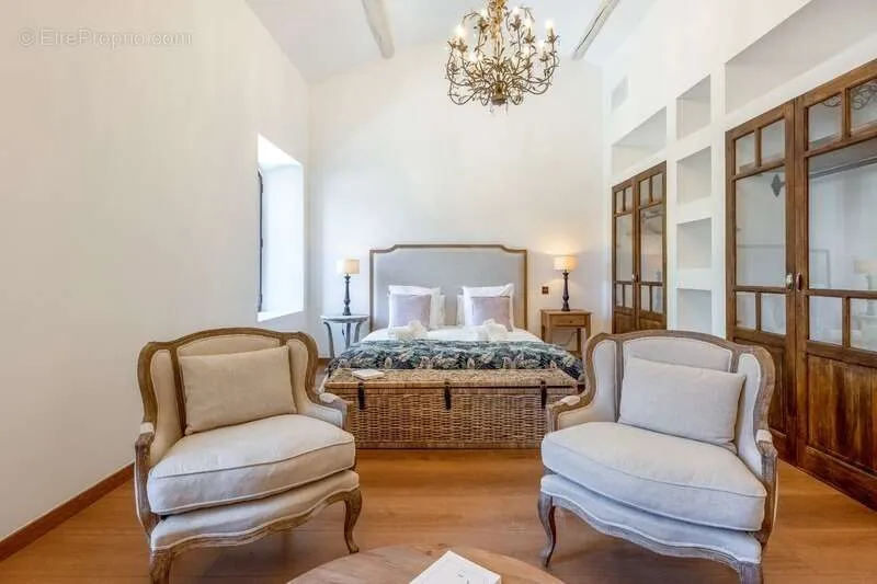 Magamistoad - Renovated Bastide with Luberon View in Oppède