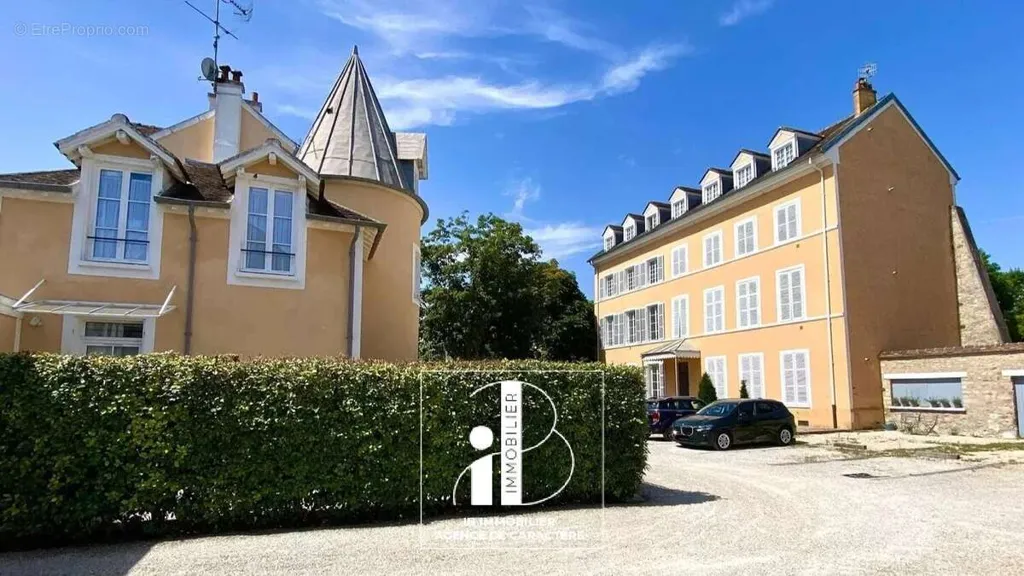 Extérieur - Appartement Duplex avec Cour Privative à Fontainebleau