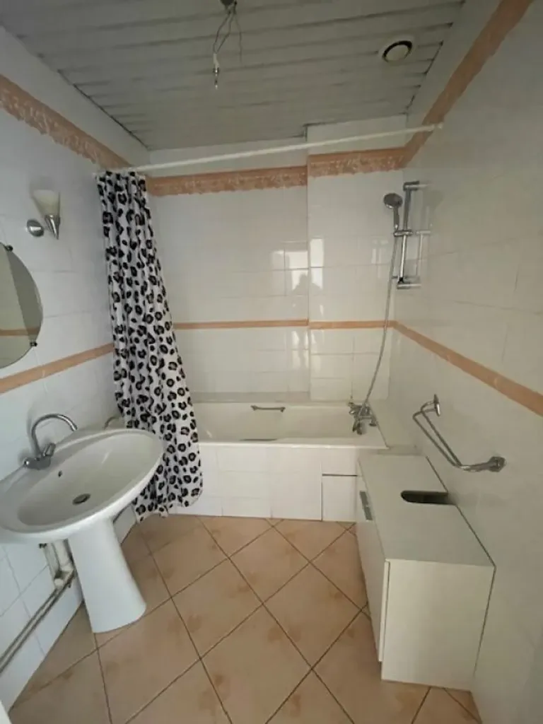 Salles de bain - Appartement de 3 Pièces au Centre Ville de Nancy