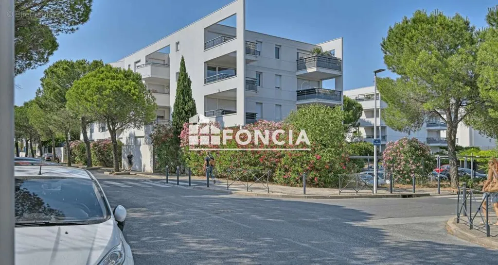 Extérieur - Appartement T2 avec Terrasse dans Résidence Calme