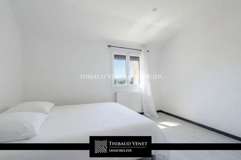 Chambres - Propriété Contemporaine avec Piscine à 10 min de Vienne
