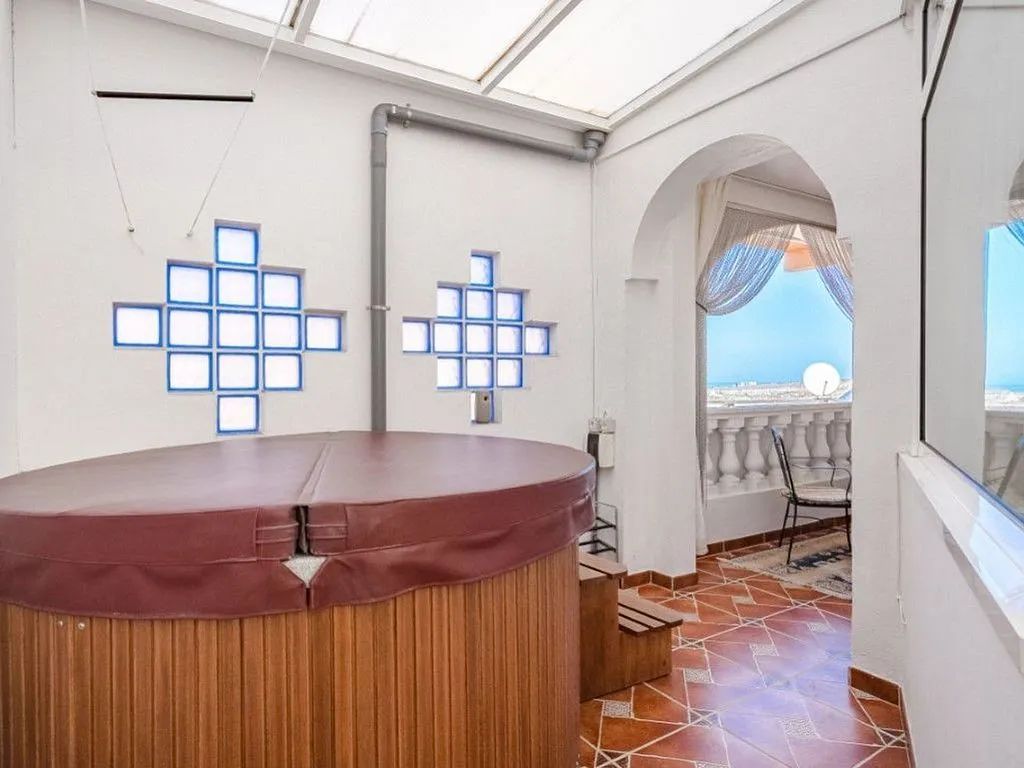 Terrasse - Luxury Villa with Ocean Views in Adeje
