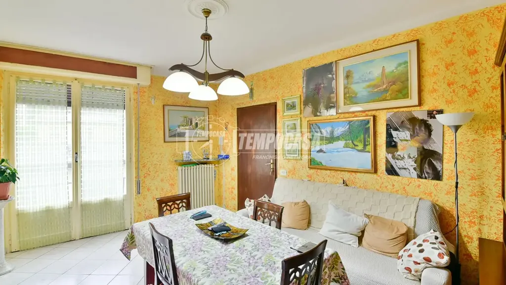 Salle à manger - Terrace Flat in Albese Con Cassano