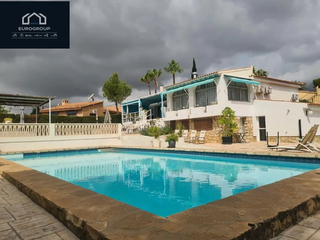 Bassein - Chalet with Pool in La Nucia, Valencia