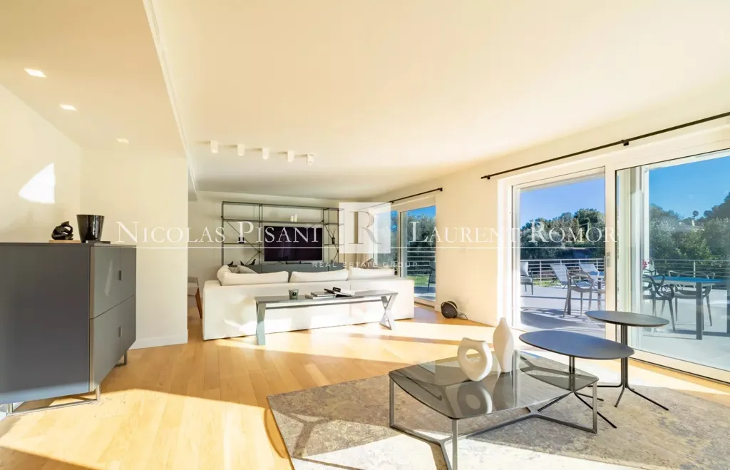 Elutuba - Renovated Villa with Pool in Villefranche-sur-Mer