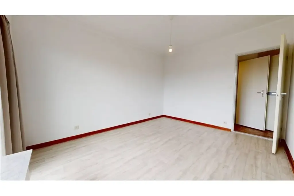 Rooms - Apartment with Terrace View in Liège
