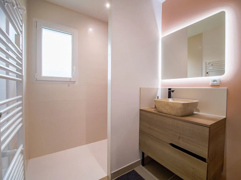 Salles de bain - Maison Contemporaine avec Vue Pyrénées à Geaune