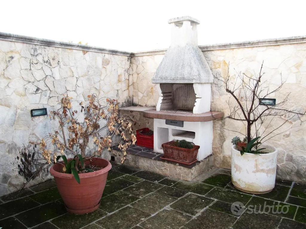 Terrace - Spacious Apartment with Terrace in Lizzanello