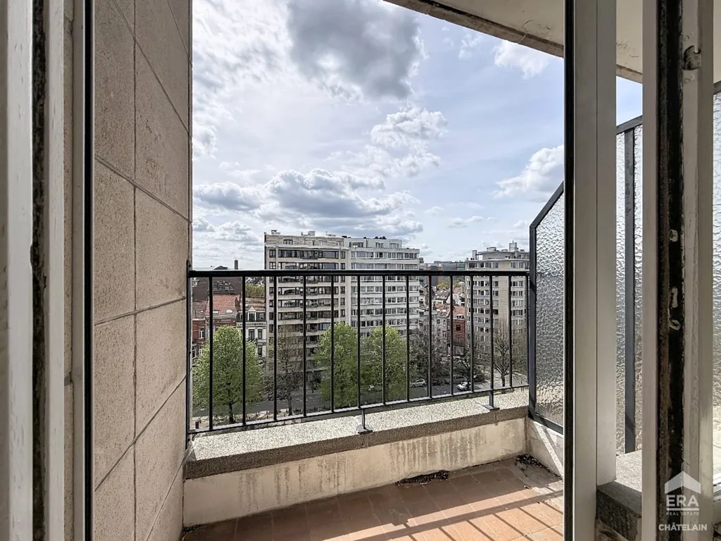 Rõdu - 3-Bedroom Apartment with Terrace in Brussels