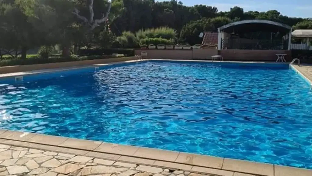 Bassein - Seafront Studio with Pool in Quercianella