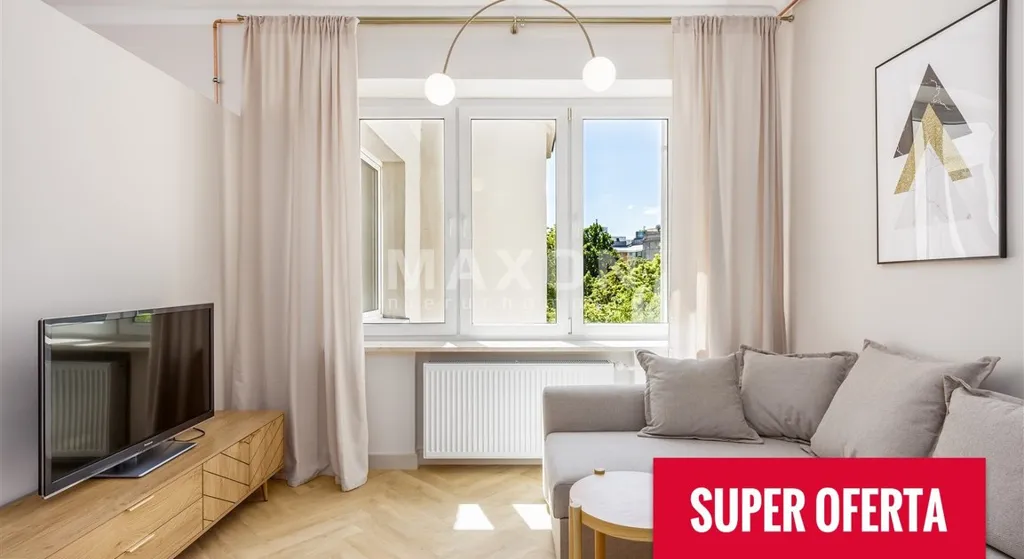 Living Room - Apartment with Elevator in City Centre