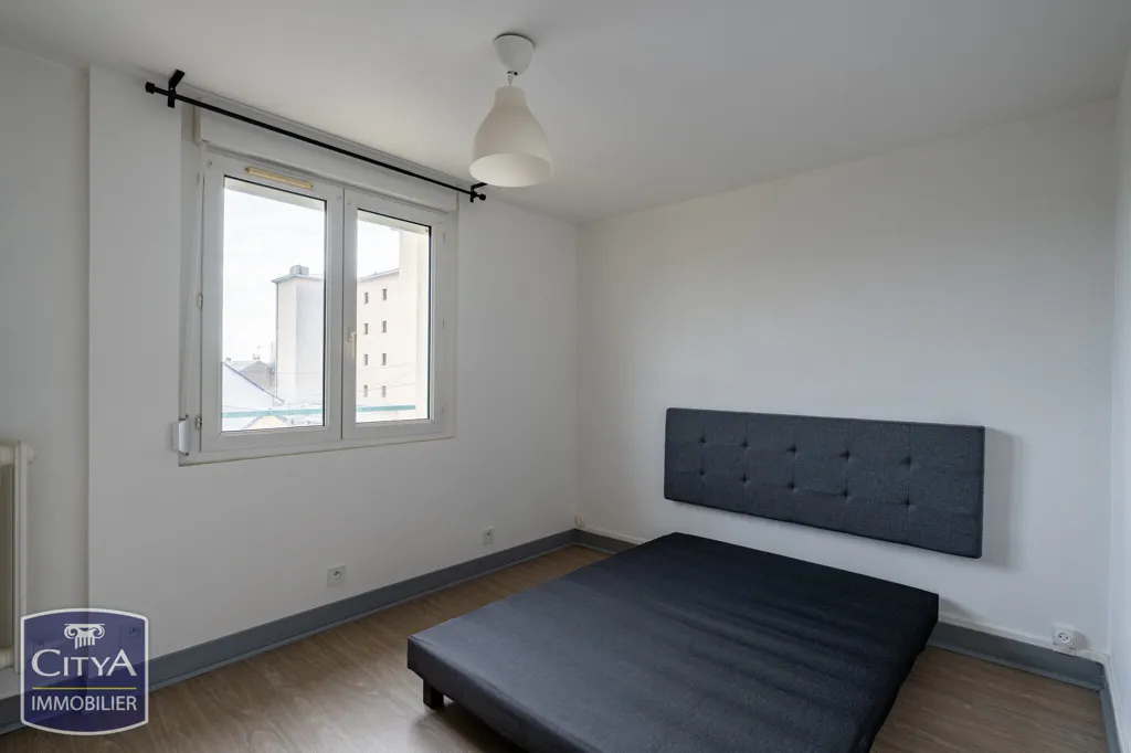 Chambres - Appartement Rénové avec Garage au Mans