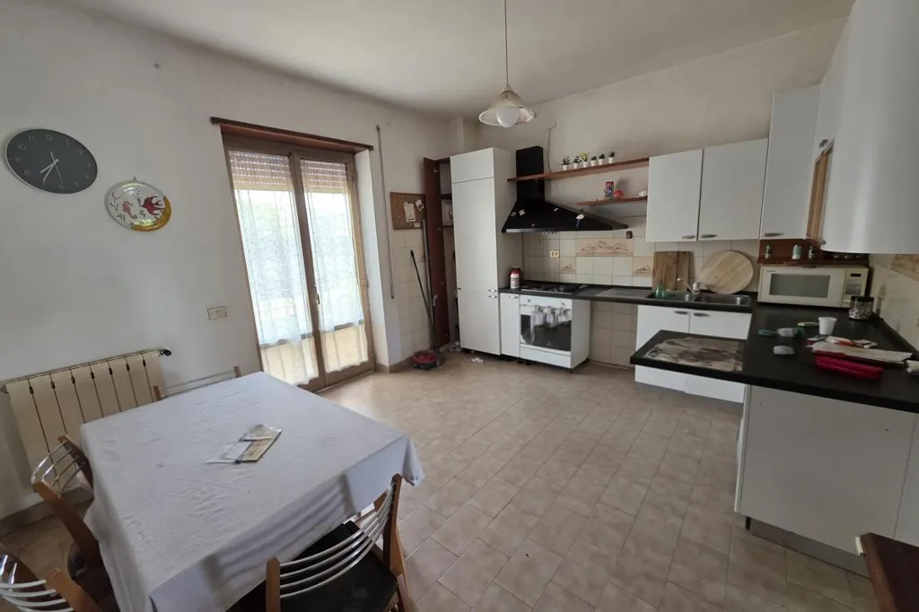 Köök - Rustic Apartment with Balcony in Valmontone