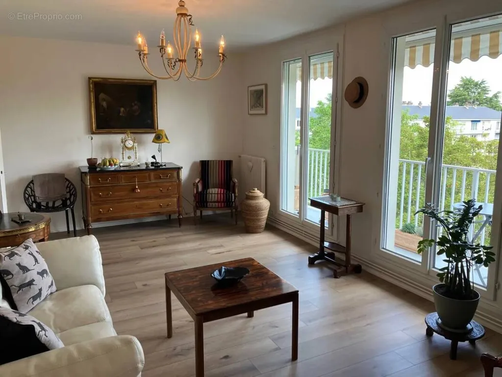 Appartement 4 pièces à Saint-Cyr-Sur-Loire