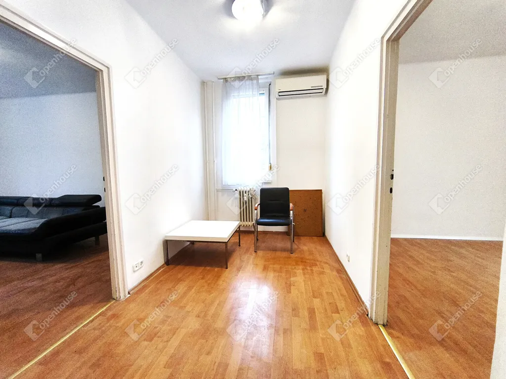 Elutuba - Brick Apartment with Creative Space in Debrecen